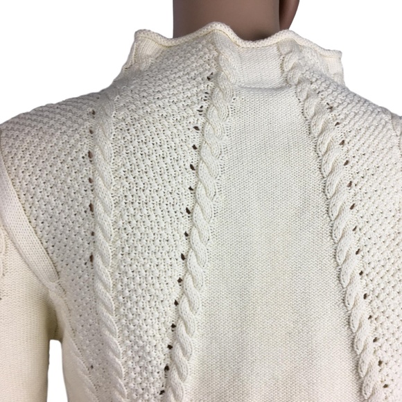 Love Token Womens TurtleNeck Sweater - Picture 4 of 6